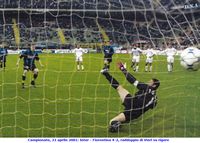 Campionato, 21 aprile 2001: Inter - Fiorentina 4-2, raddoppio di Vieri su rigore