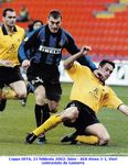 Coppa UEFA, 21 febbraio 2002: Inter - AEK Atena 3-1, Vieri contrastato da Gamarra