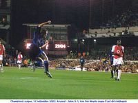 Champions League, 17 settembre 2003: Arsenal - Inter 0-3, Van Der Meyde segna il gol del raddoppio